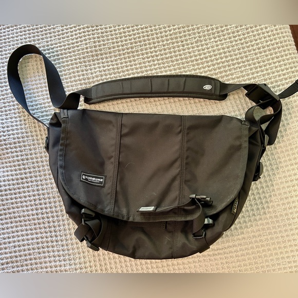 Timbuk2 Handbags - Timbuk2 Classic Messenger Bag - S